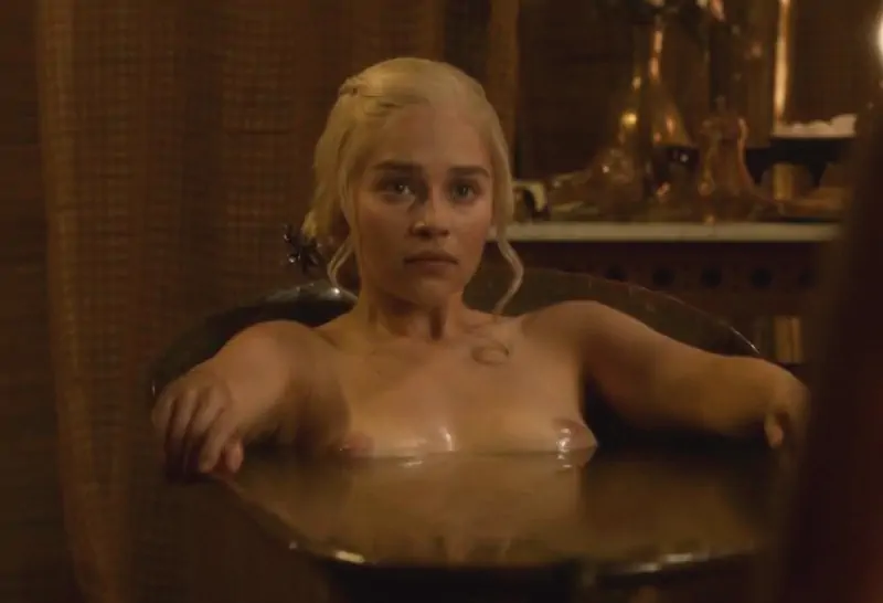 emilia clarke nude 003