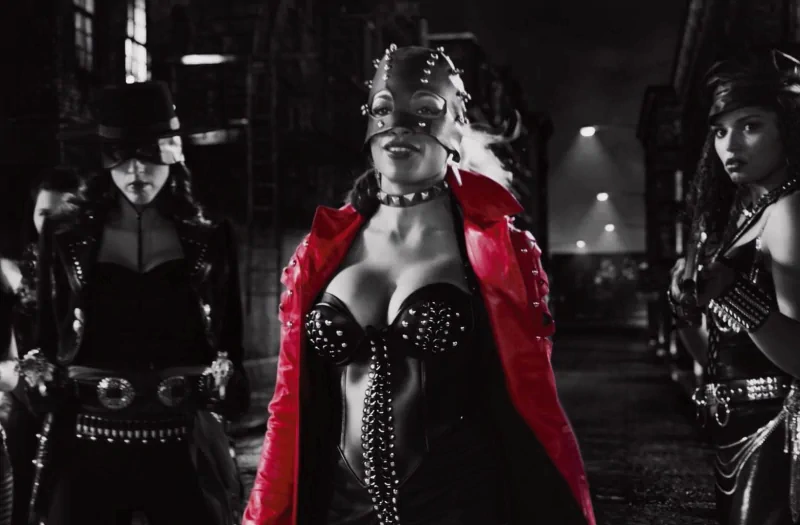 rosario dawson sexy cleavage sin city