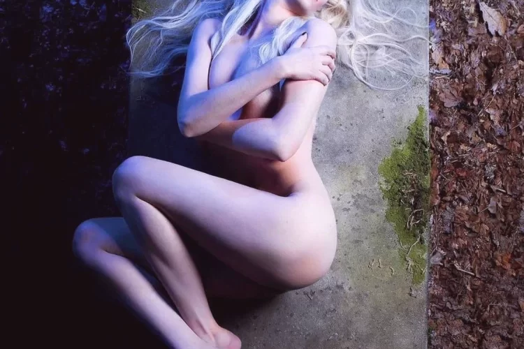 taylor momsen fully nude album death by rock and roll